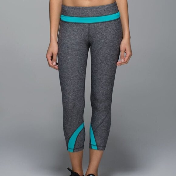 Lululemon Run: Inspire Crop II *All Luxtreme - 6 Heathered Black / Blue Tropics - Picture 1 of 6